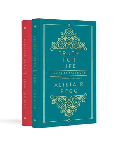 Truth For Life 2-Volume Gift Set: A Collection of Two 365-Day Devotionals