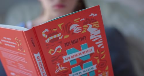 New Morning Mercies for Kids: 60 Devotions to Focus on Jesus